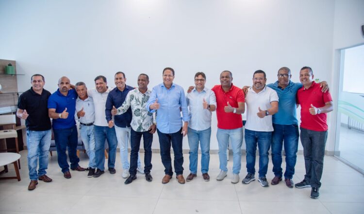 Encontro de Augusto e Zé Alberto sela apoio de vereadores a candidaturas governistas - foto Pimenta Blog